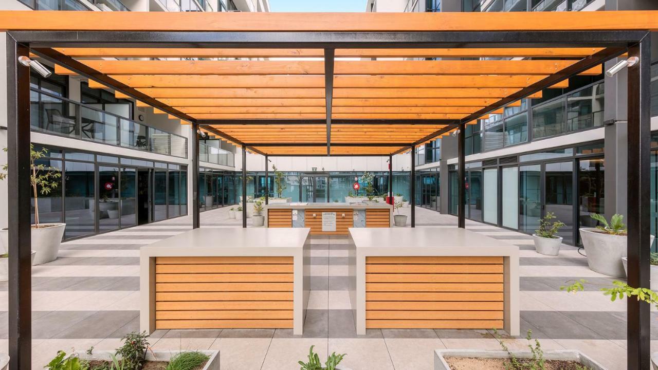 Avani Adelaide Residences Esterno foto